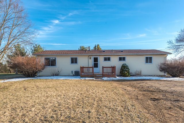 19820 Ivey Road, Chelsea, MI 48118