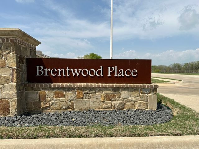 2212 Greystone Drive, Denton, TX 76207