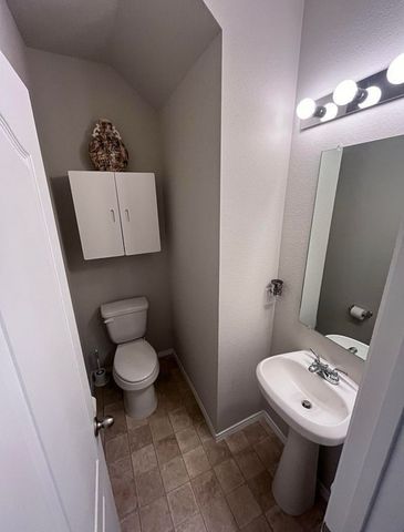 2212 Greystone Drive, Denton, TX 76207