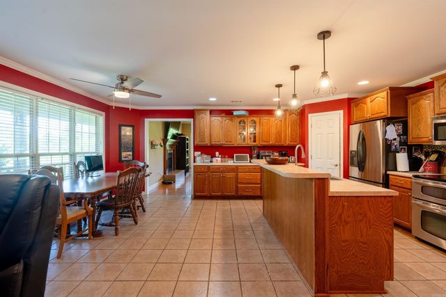 615 Yarnell Rd, Searcy, AR 72143