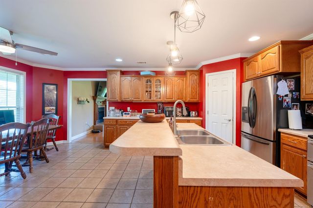 615 Yarnell Rd, Searcy, AR 72143