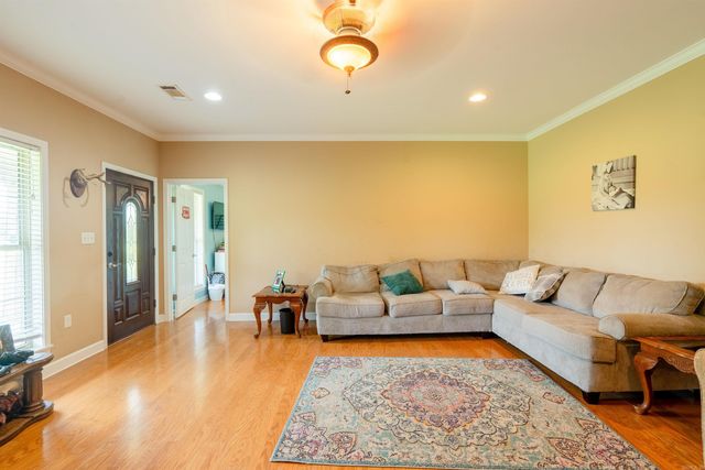 615 Yarnell Rd, Searcy, AR 72143