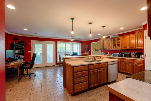 615 Yarnell Rd, Searcy, AR 72143