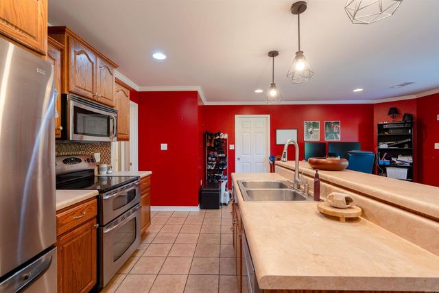615 Yarnell Rd, Searcy, AR 72143