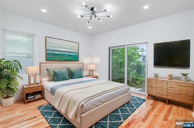 85 Myrtle Avenue, Jersey City, NJ 07305