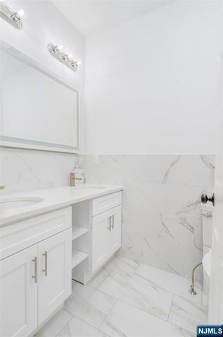 85 Myrtle Avenue, Jersey City, NJ 07305