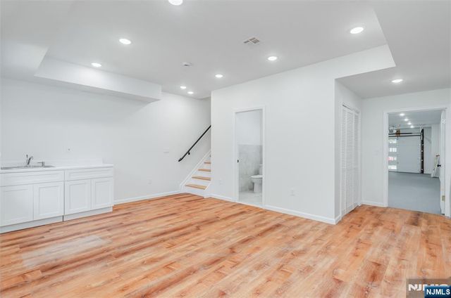 85 Myrtle Avenue, Jersey City, NJ 07305