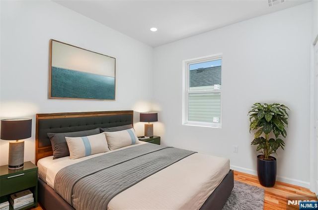 85 Myrtle Avenue, Jersey City, NJ 07305