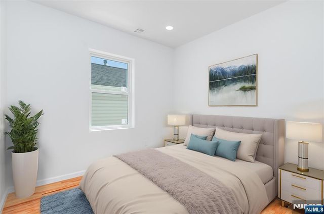 85 Myrtle Avenue, Jersey City, NJ 07305