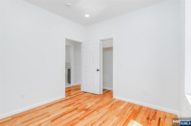 85 Myrtle Avenue, Jersey City, NJ 07305