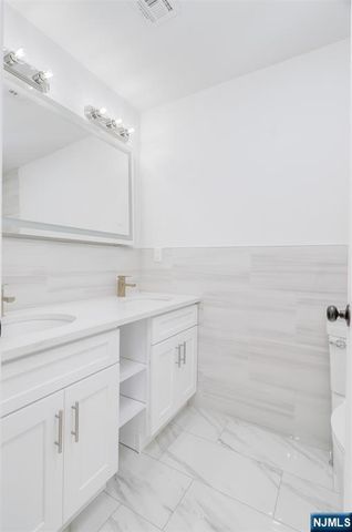 85 Myrtle Avenue, Jersey City, NJ 07305