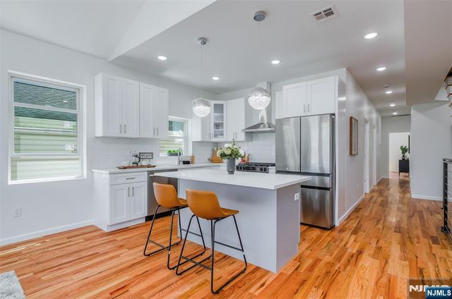 85 Myrtle Avenue, Jersey City, NJ 07305