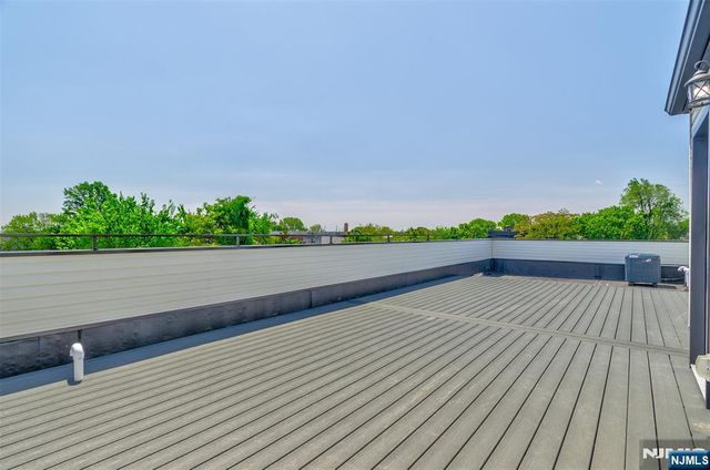 85 Myrtle Avenue, Jersey City, NJ 07305