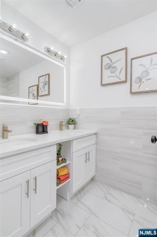 85 Myrtle Avenue, Jersey City, NJ 07305