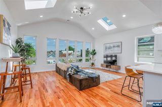 85 Myrtle Avenue, Jersey City, NJ 07305