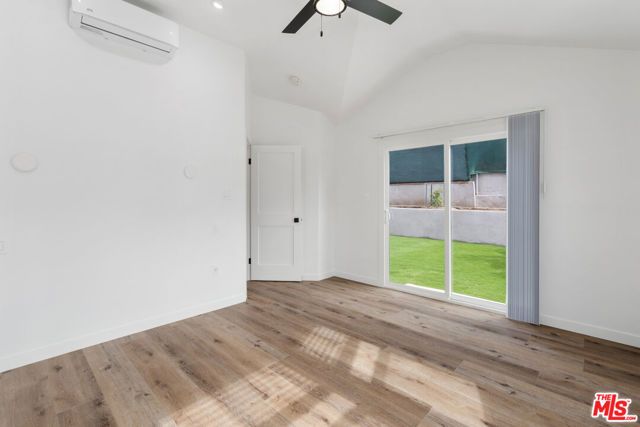 1800 S Dunsmuir Avenue, Los Angeles, CA 90019