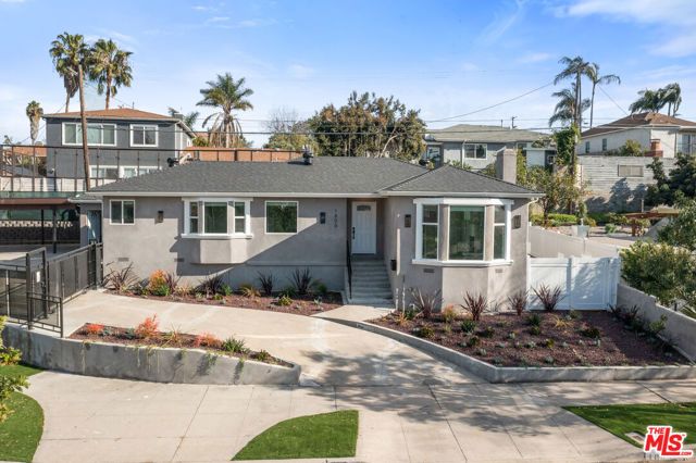 1800 S Dunsmuir Avenue, Los Angeles, CA 90019