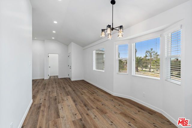 1800 S Dunsmuir Avenue, Los Angeles, CA 90019