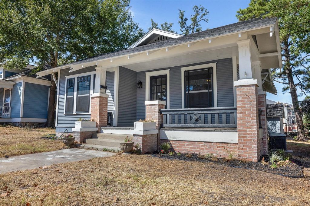 307 E Academy Street, Brenham, TX 77833