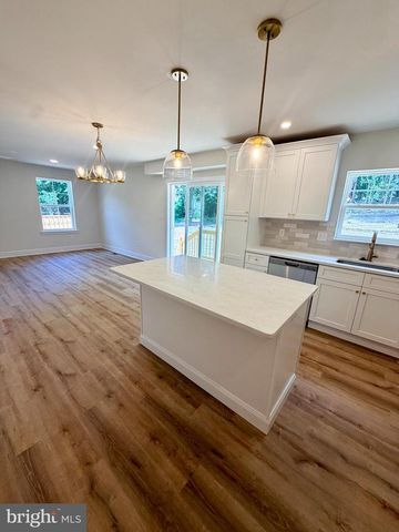 848 MAIL AVE, Woodbury, NJ 08096
