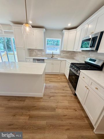 848 MAIL AVE, Woodbury, NJ 08096