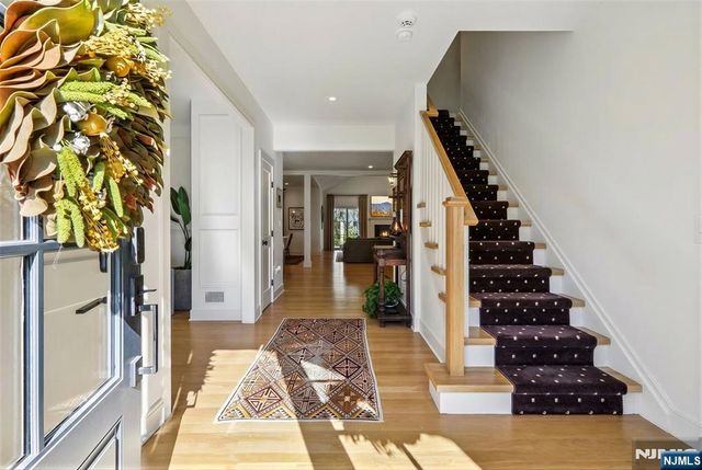 46 S Murray Avenue, Ridgewood, NJ 07450