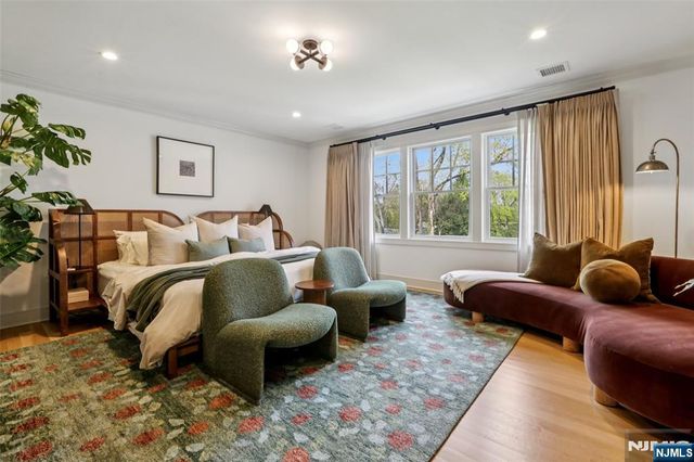 46 S Murray Avenue, Ridgewood, NJ 07450