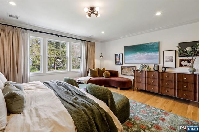 46 S Murray Avenue, Ridgewood, NJ 07450