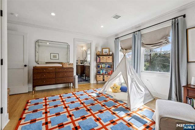 46 S Murray Avenue, Ridgewood, NJ 07450