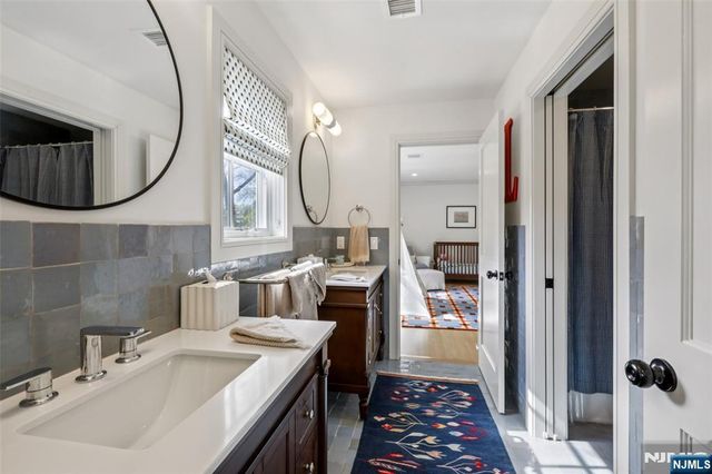 46 S Murray Avenue, Ridgewood, NJ 07450