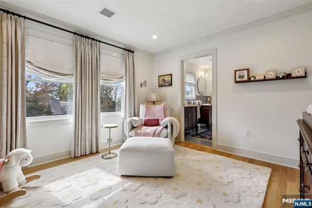 46 S Murray Avenue, Ridgewood, NJ 07450