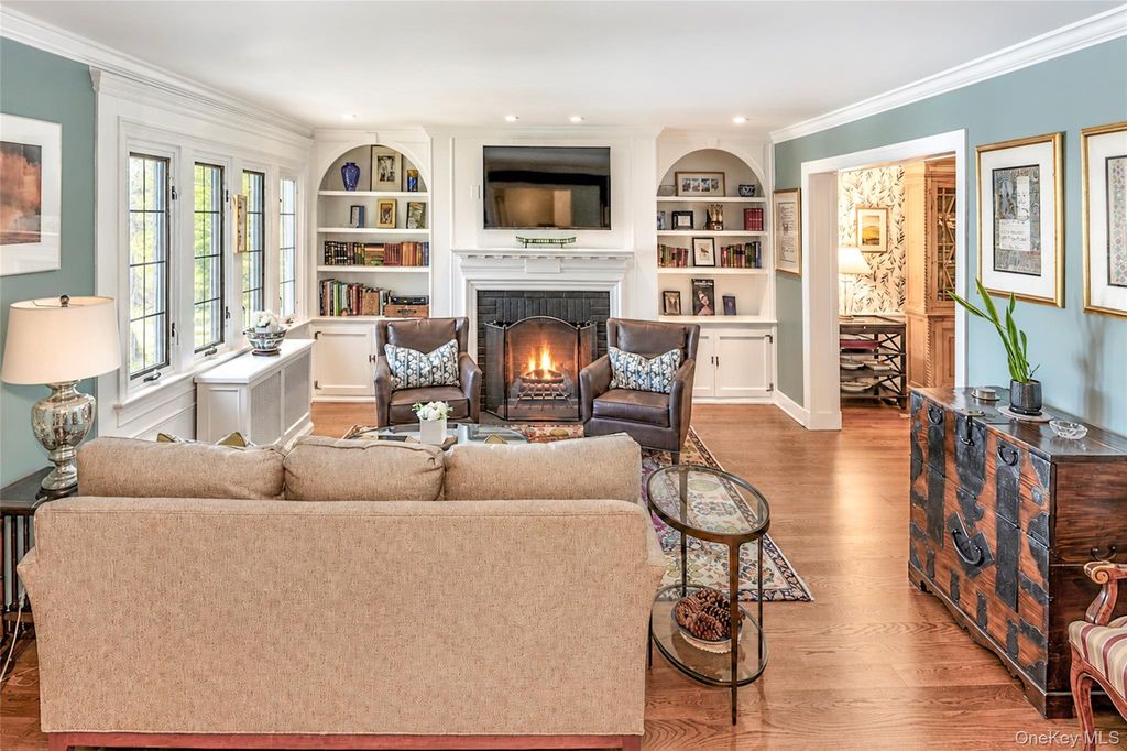 17 Beechtree Lane 2E, Bronxville, NY 10708