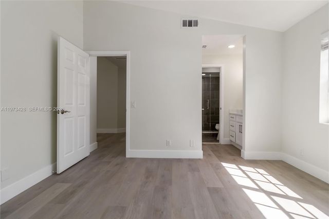 1411 Cottonwood Cir, Weston, FL 33326