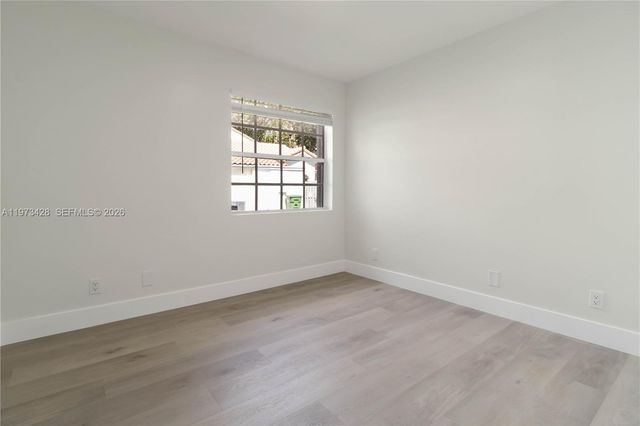 1411 Cottonwood Cir, Weston, FL 33326