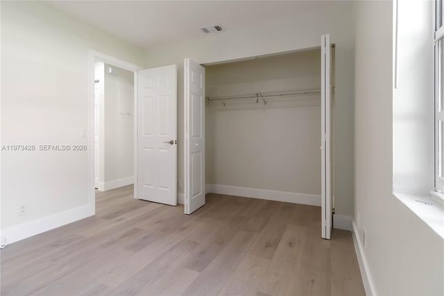 1411 Cottonwood Cir, Weston, FL 33326