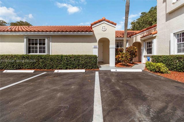 1411 Cottonwood Cir, Weston, FL 33326