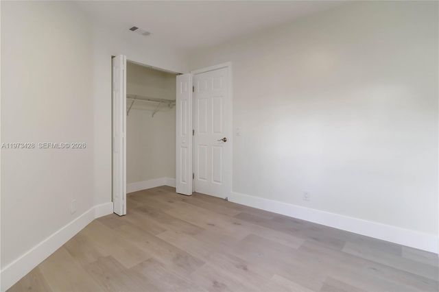 1411 Cottonwood Cir, Weston, FL 33326