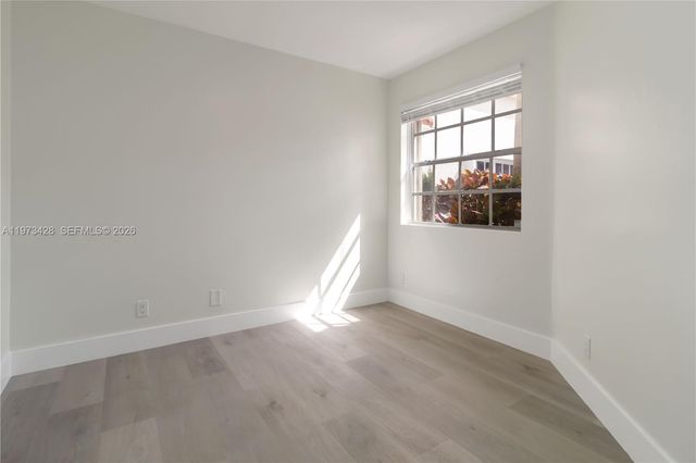 1411 Cottonwood Cir, Weston, FL 33326