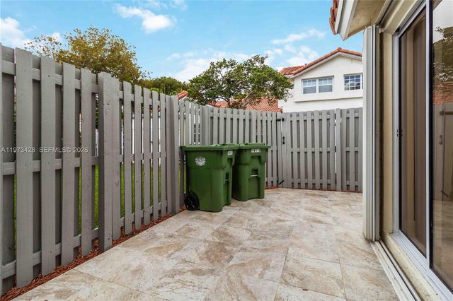 1411 Cottonwood Cir, Weston, FL 33326