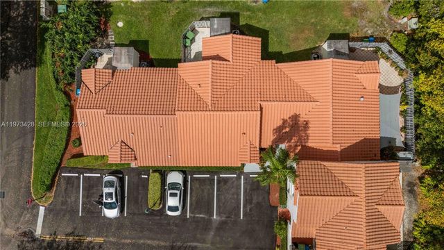 1411 Cottonwood Cir, Weston, FL 33326