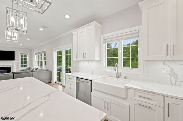 403 Sunnyside Ter, Bridgewater Twp., NJ 08807