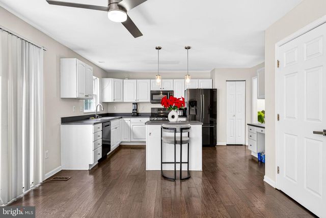 69 VANCE AVE, Sicklerville, NJ 08081