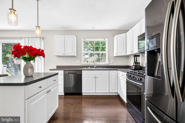 69 VANCE AVE, Sicklerville, NJ 08081