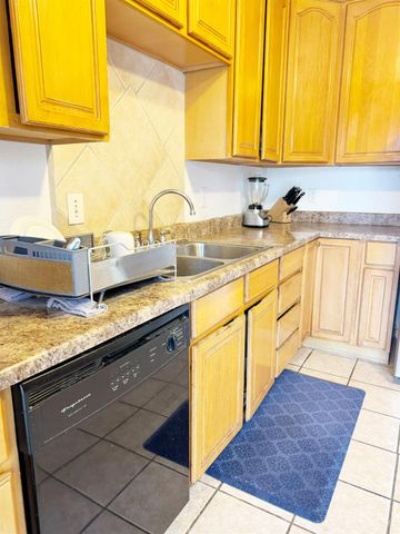 226 7th St, Los Banos, CA 92625