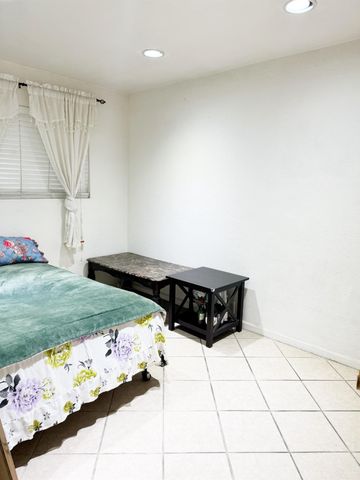 226 7th St, Los Banos, CA 92625