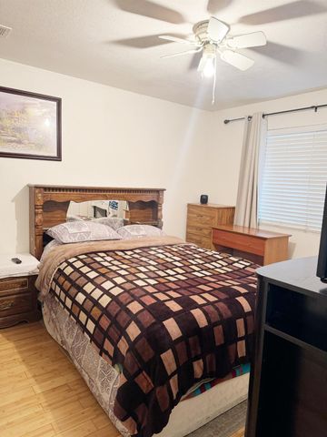 226 7th St, Los Banos, CA 92625