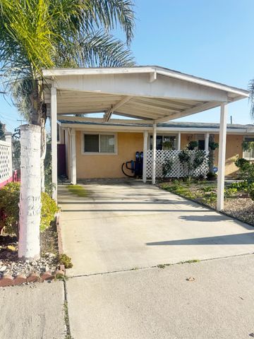 226 7th St, Los Banos, CA 92625