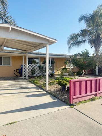 226 7th St, Los Banos, CA 92625