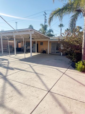 226 7th St, Los Banos, CA 92625