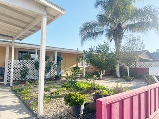 226 7th St, Los Banos, CA 92625